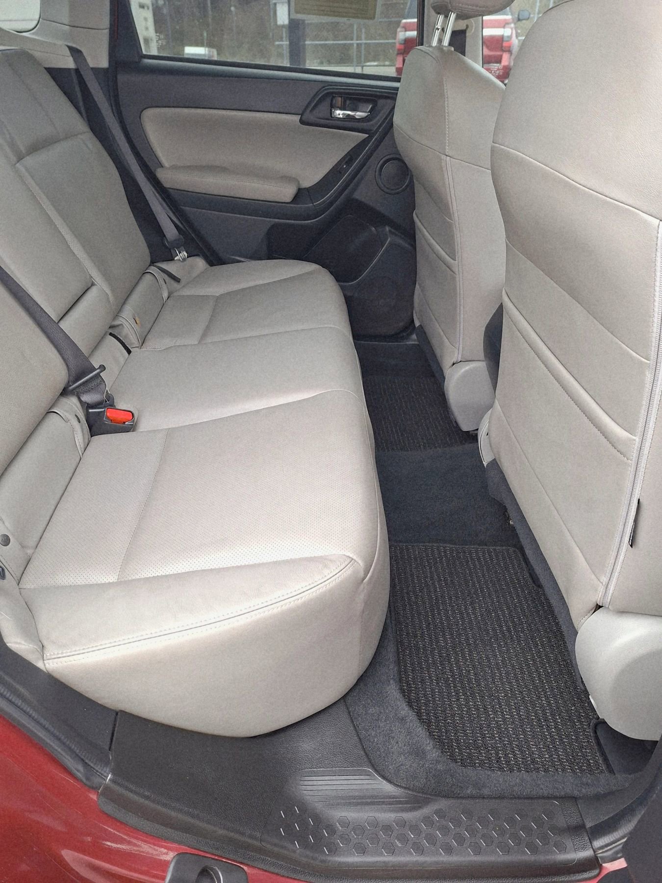 Used 2015 Subaru Forester 2.5i Touring w/ Eyesight & Navigation System image 13