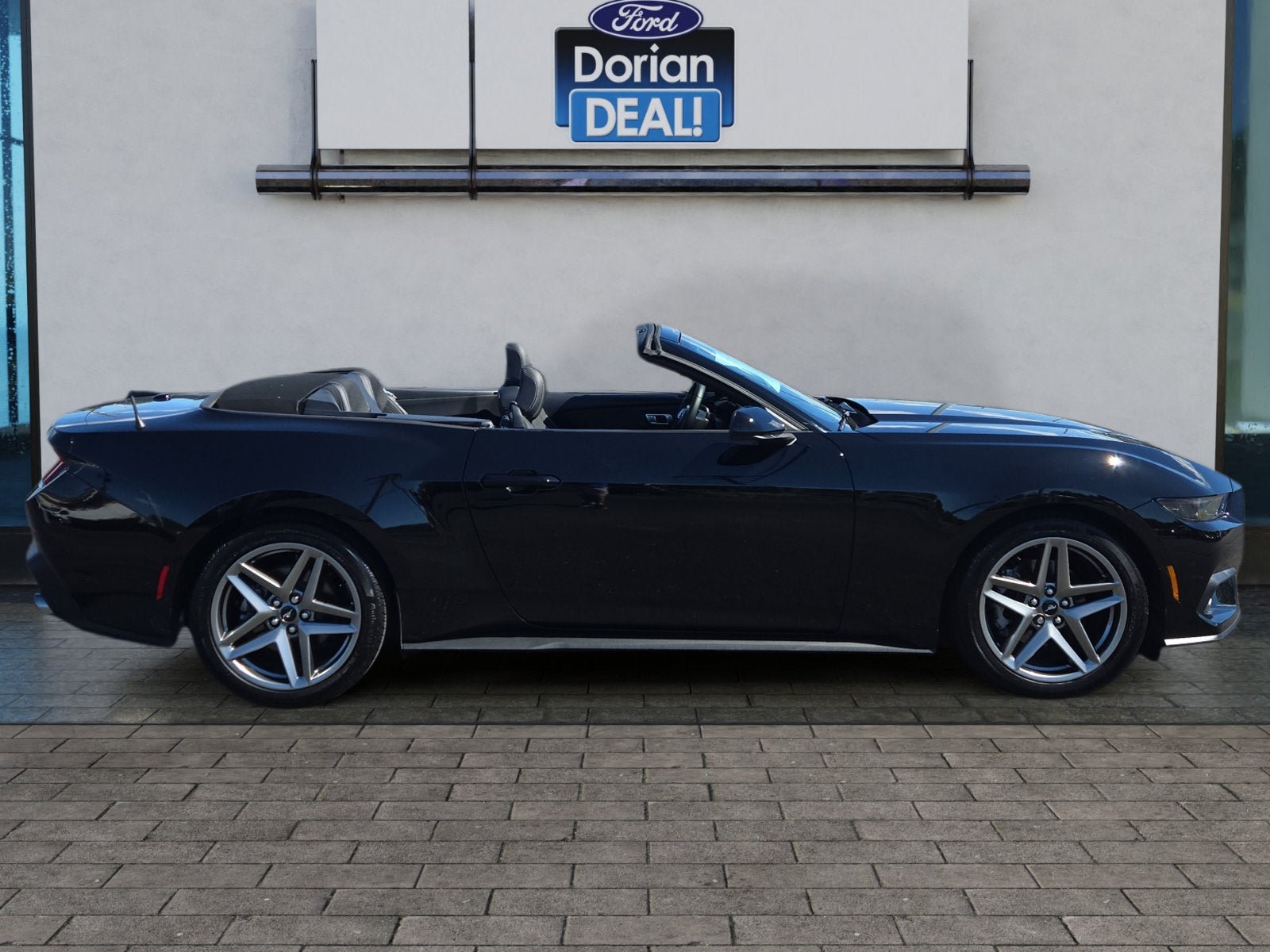 Used 2025 Ford Mustang Convertible RWD video 2
