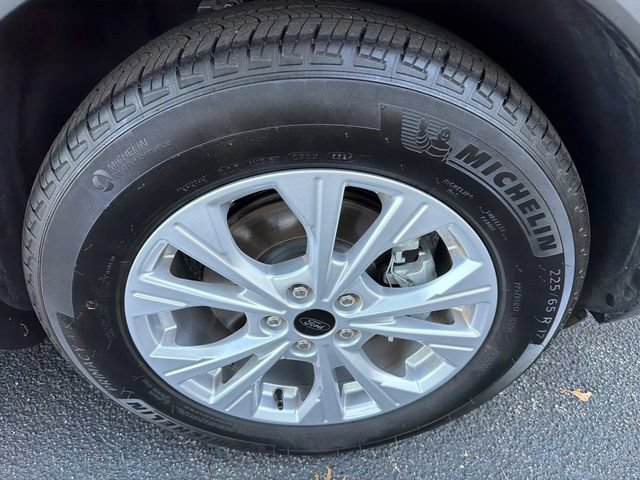 Used 2025 Ford Escape Active FWD image 12