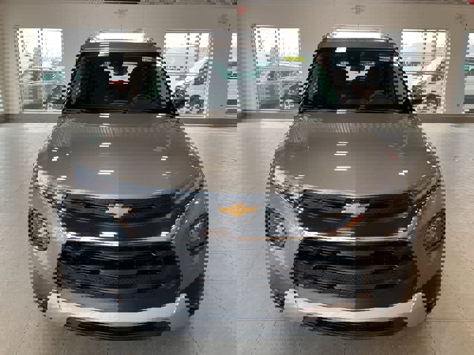 Used 2023 Chevrolet TrailBlazer LT image 2