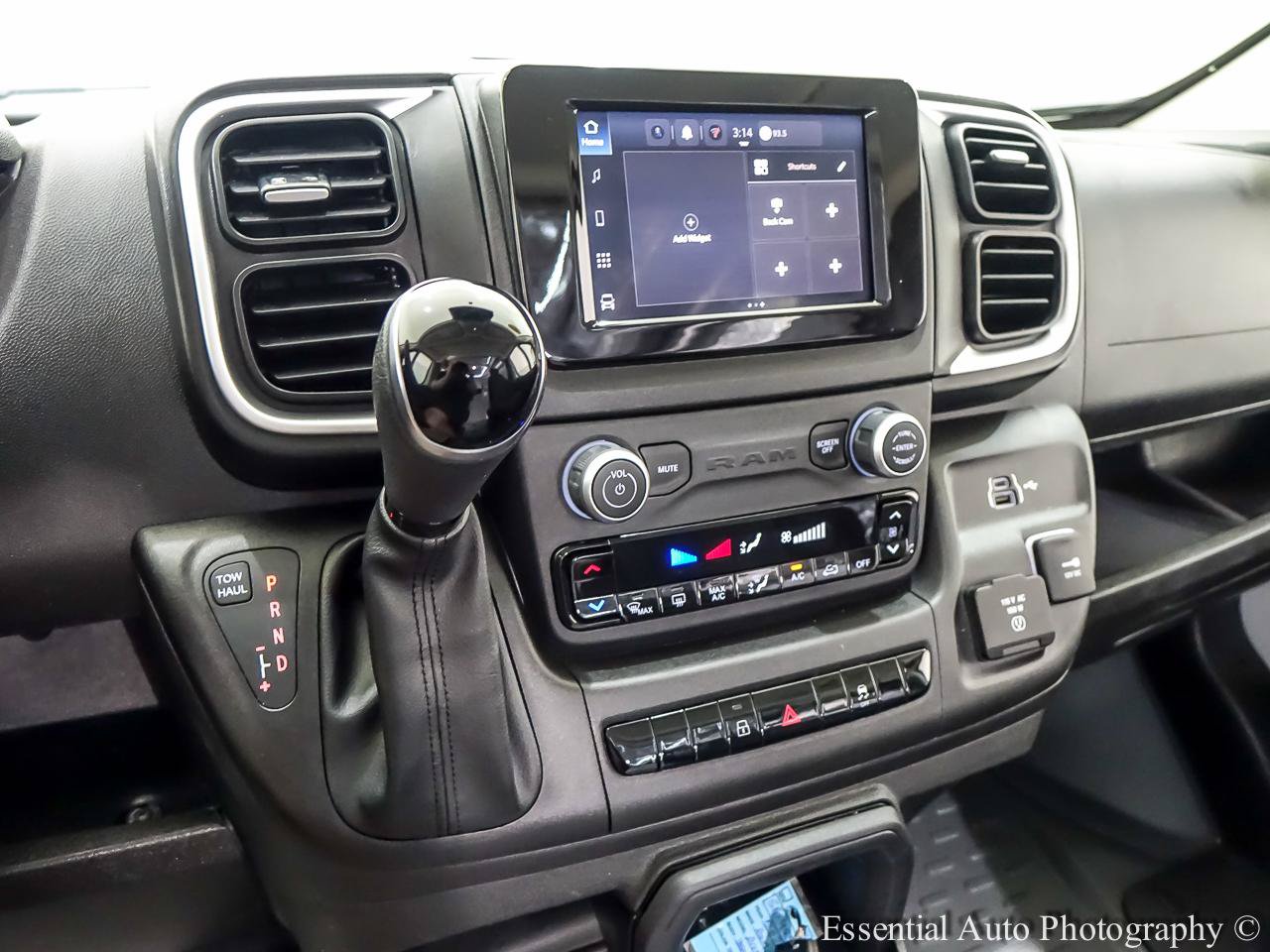 Used 2025 RAM ProMaster 3500 w/ Quick Order Package 22G SLT FWD image 11