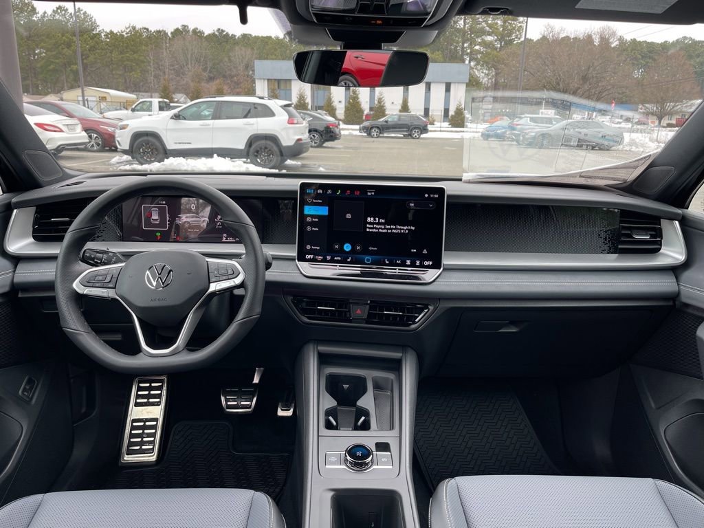 New 2026 Volkswagen Tiguan SE R-Line AWD/4WD image 6