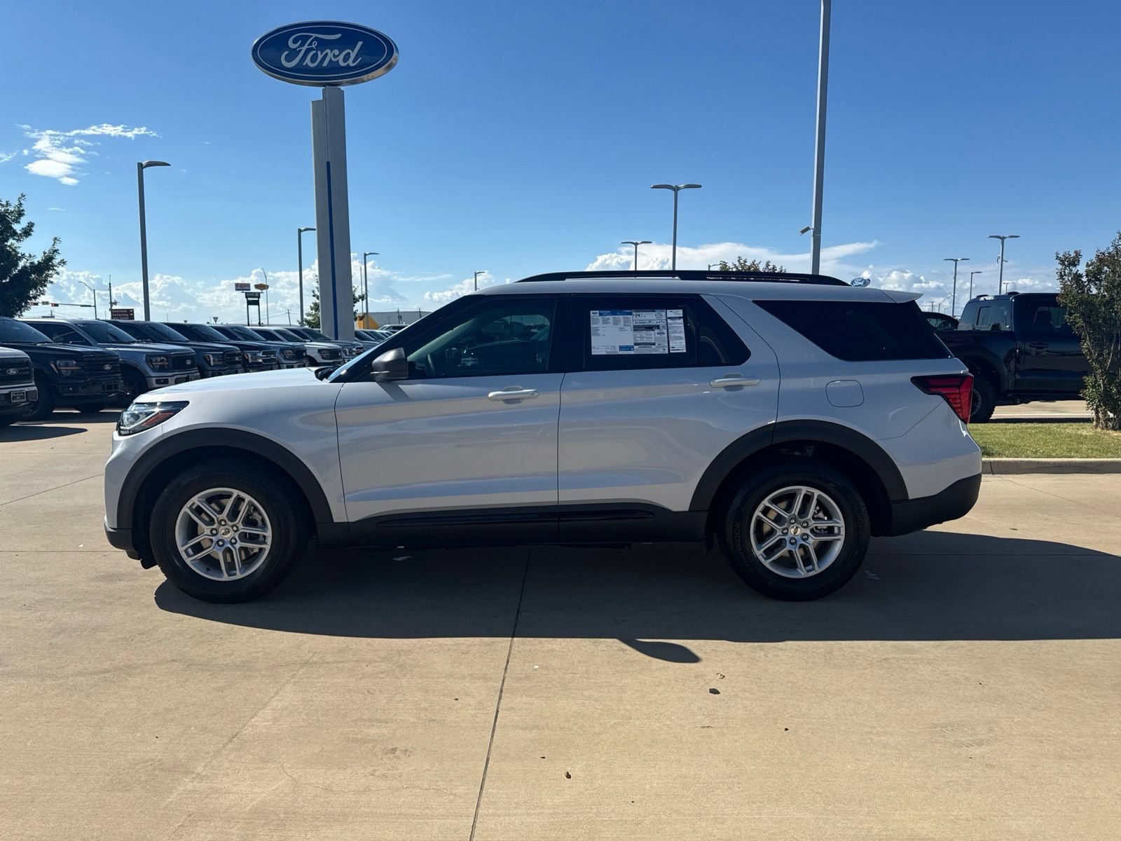 New 2026 Ford Explorer Active w/ Active Comfort Package RWD image 2