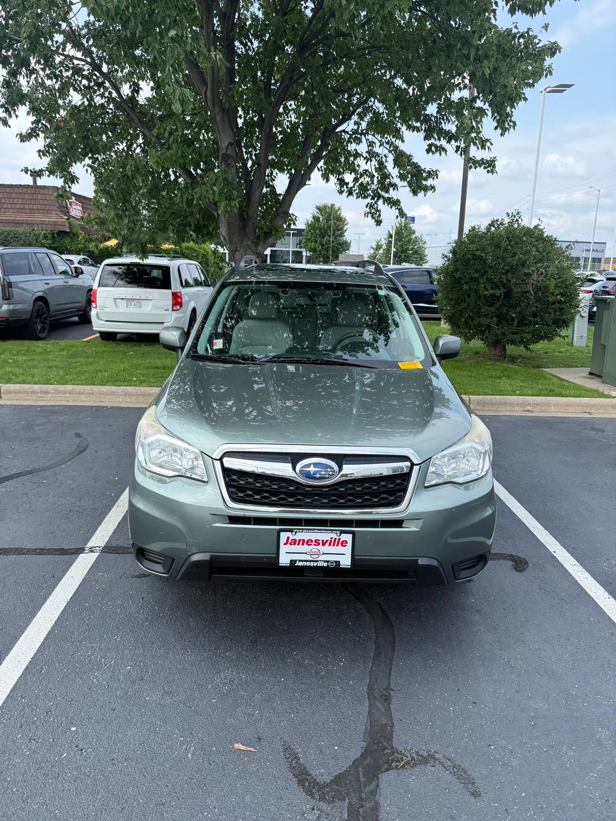Used 2015 Subaru Forester 2.5i Premium AWD/4WD image 2