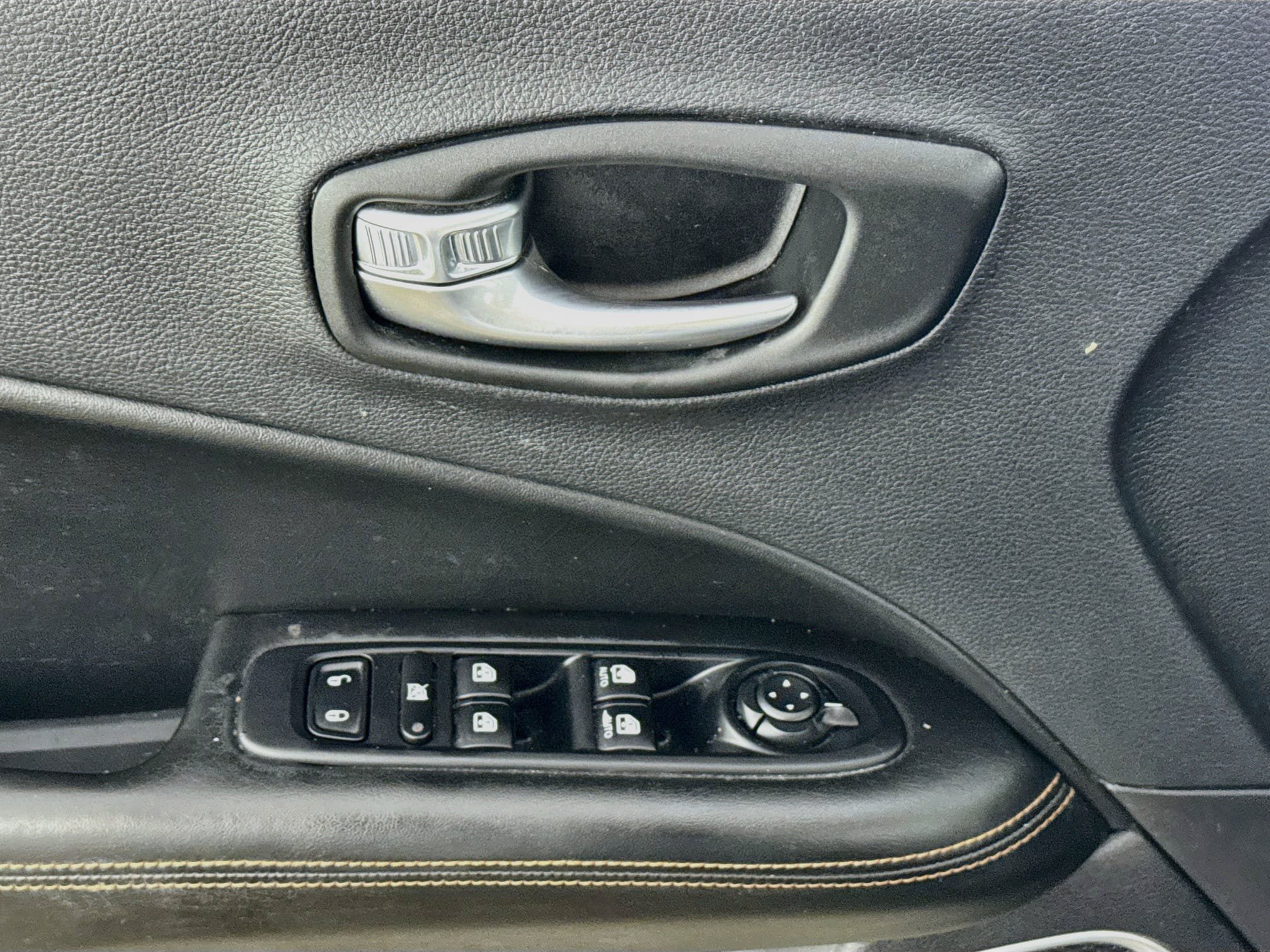 Used 2019 Jeep Compass Limited AWD/4WD image 21