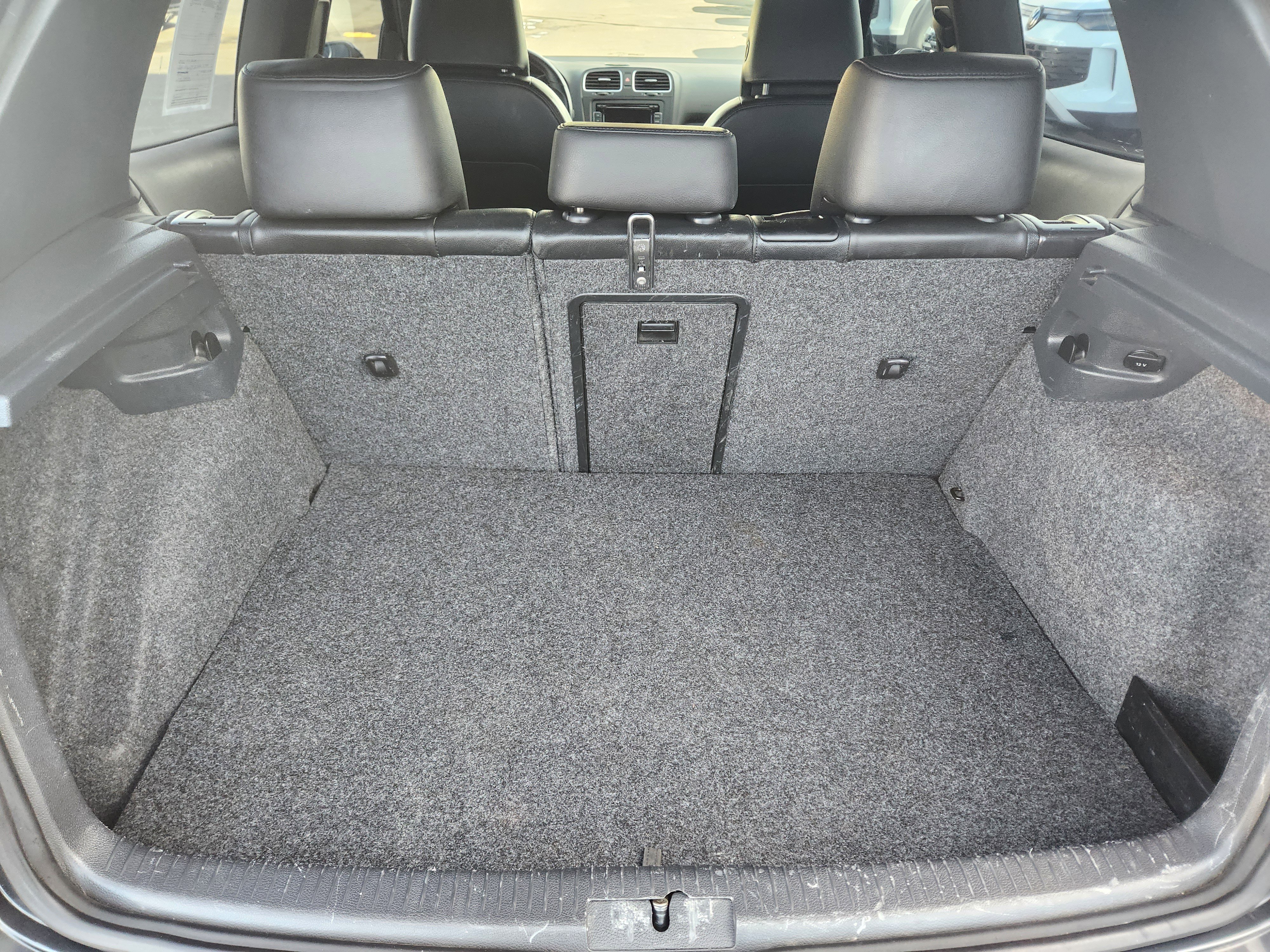 Used 2013 Volkswagen Golf R 2-Door image 27