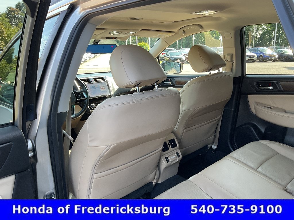 Used 2018 Subaru Outback 3.6R Limited AWD/4WD image 30
