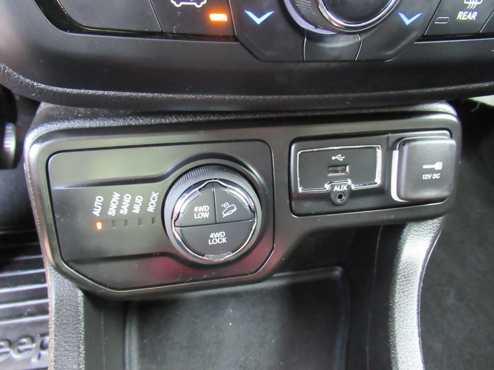 Certified 2022 Jeep Renegade Trailhawk AWD/4WD image 26