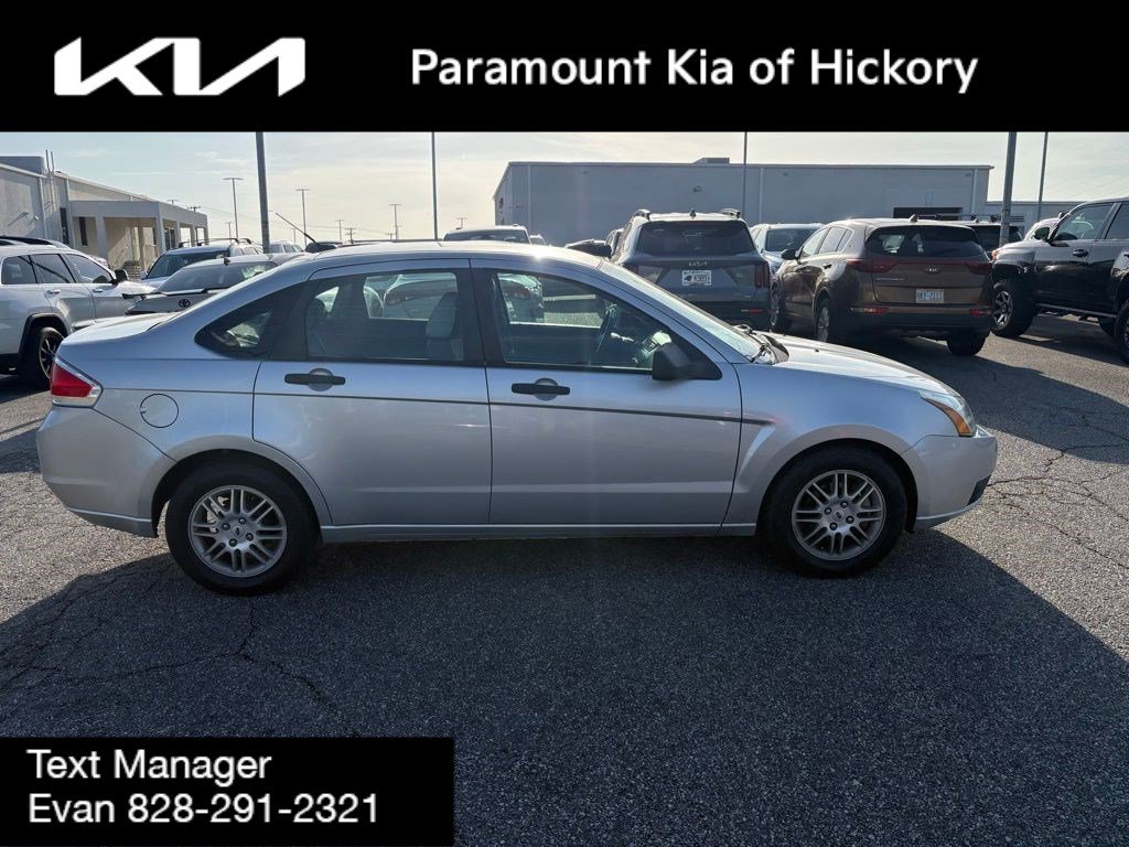 Used 2011 Ford Focus SE w/ 201A Rapid Spec Order Code image 7