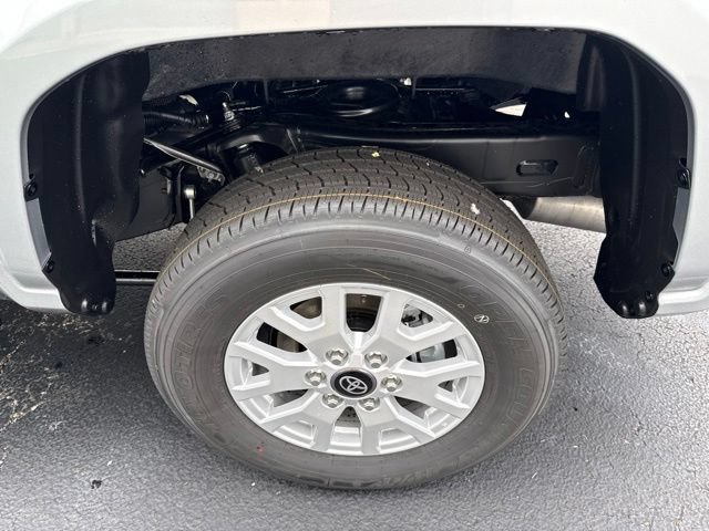 Used 2026 Toyota Tacoma SR5 AWD/4WD image 35