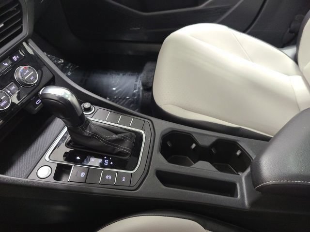 Used 2021 Volkswagen Jetta R-Line FWD image 33