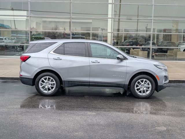 Used 2023 Chevrolet Equinox LT w/ Driver Convenience Package image 9
