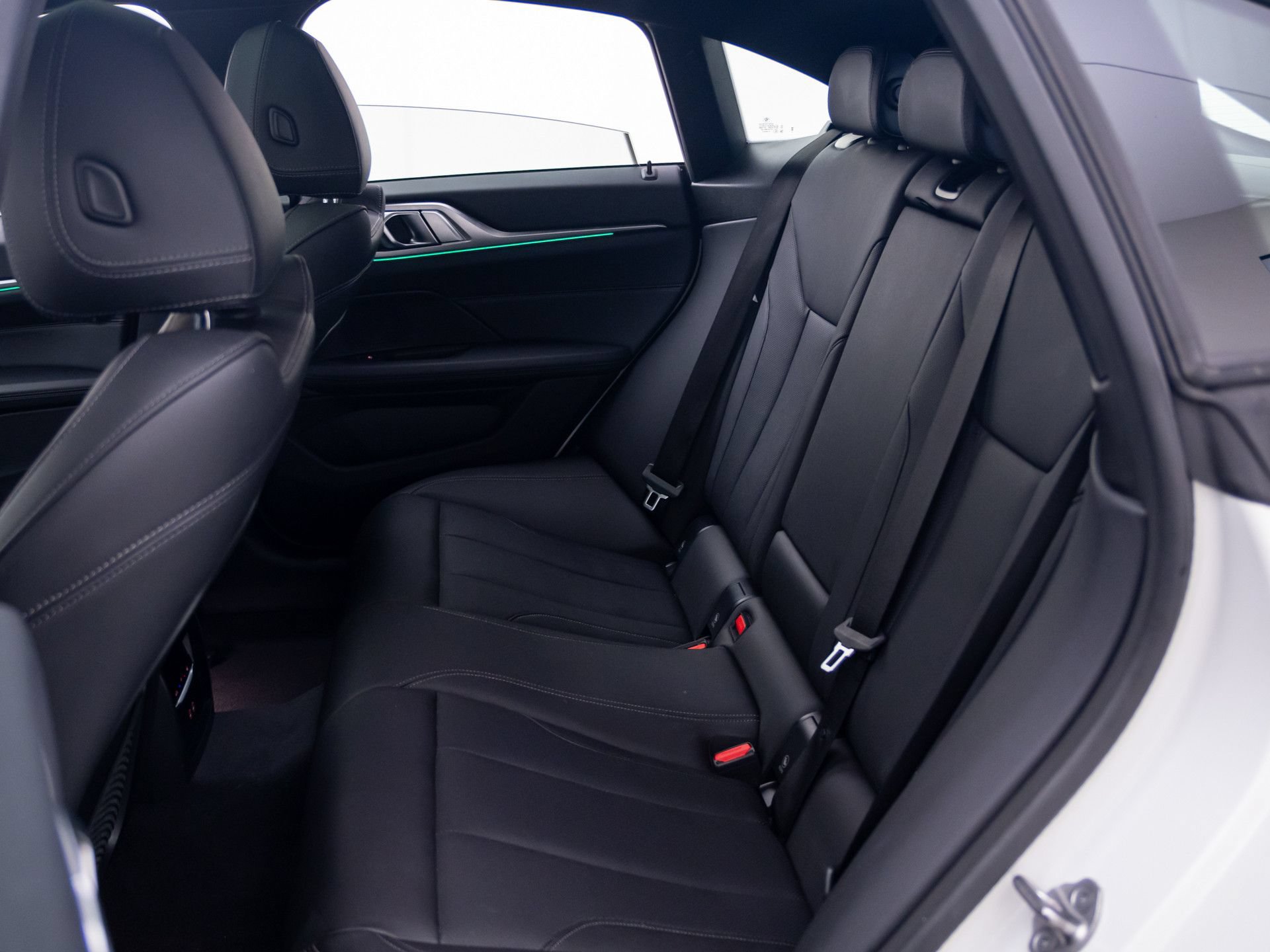 Used 2023 BMW i4 eDrive35 RWD image 18