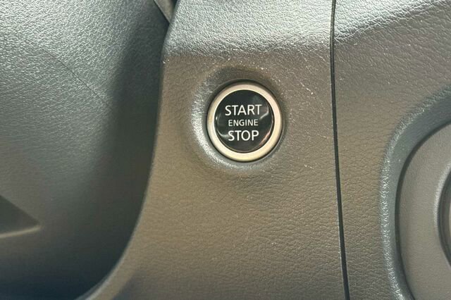 Used 2023 Nissan Frontier SV image 21