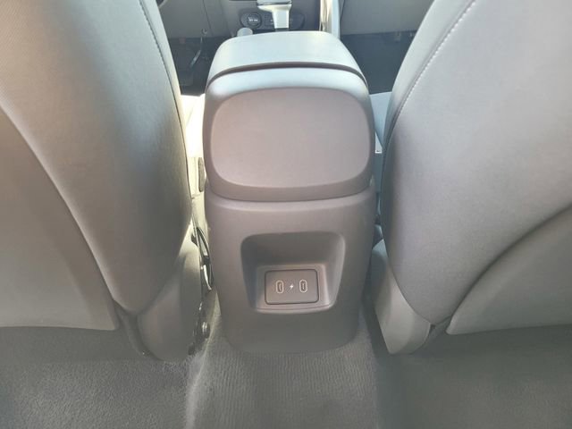 Used 2024 Hyundai Elantra SEL image 17