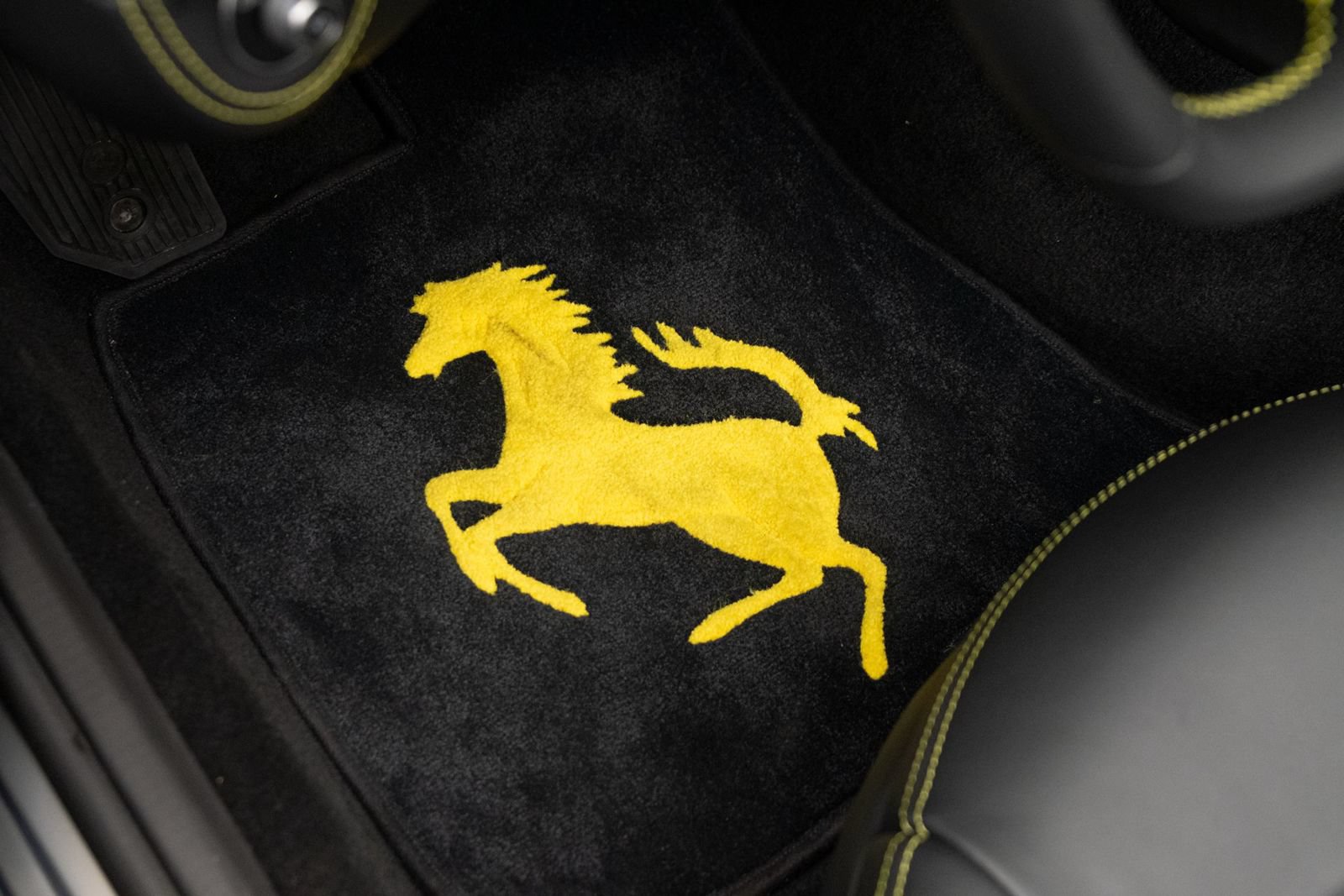 Used 2023 Ferrari Portofino M RWD image 30