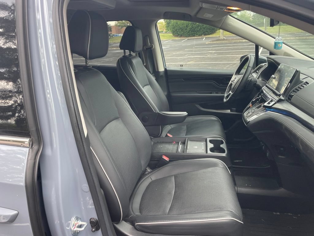 Used 2025 Honda Odyssey Elite image 17
