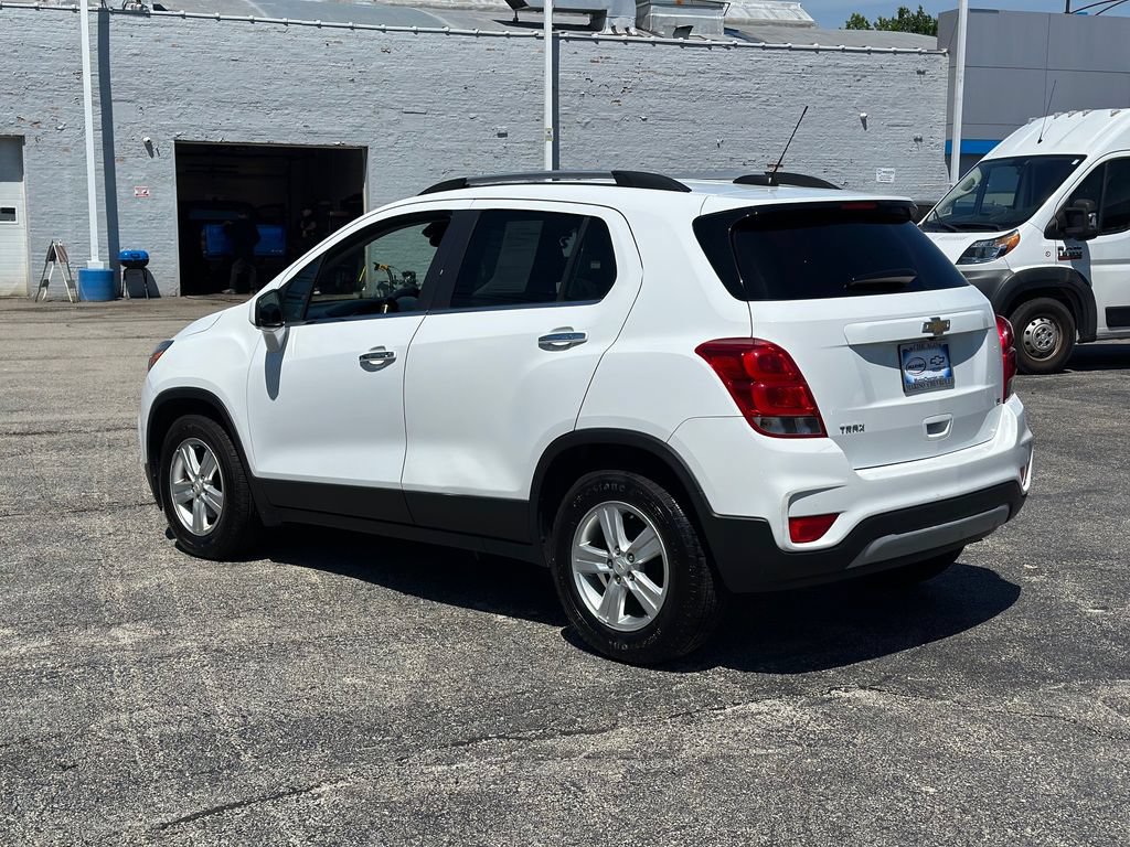 Used 2017 Chevrolet Trax LT w/ LT Convenience Package FWD image 7