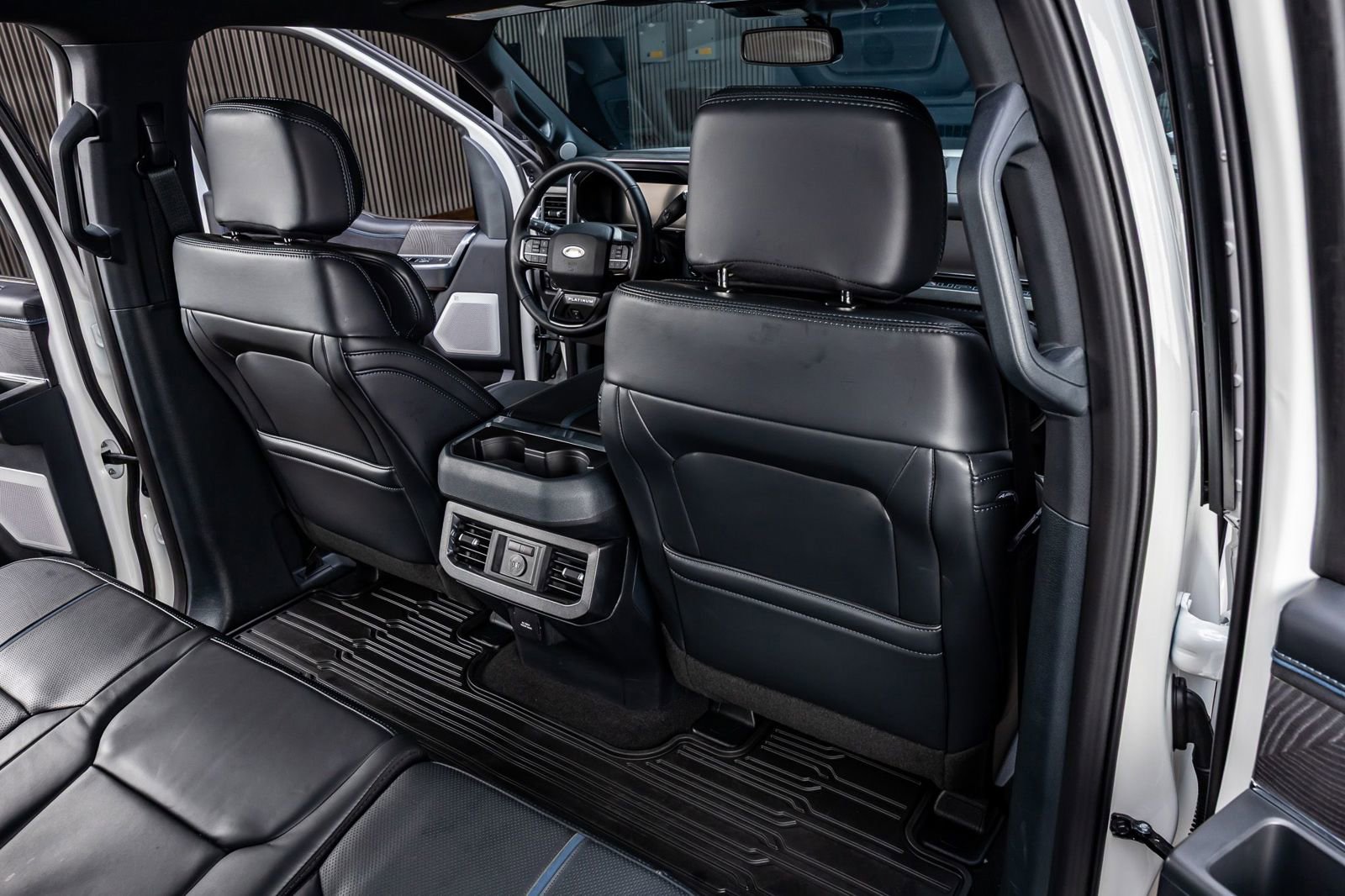 Used 2025 Ford F450 Platinum AWD/4WD image 31