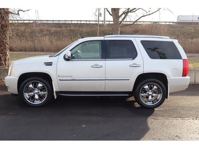 Used 2007 Cadillac Escalade AWD w/ Information Package image 5