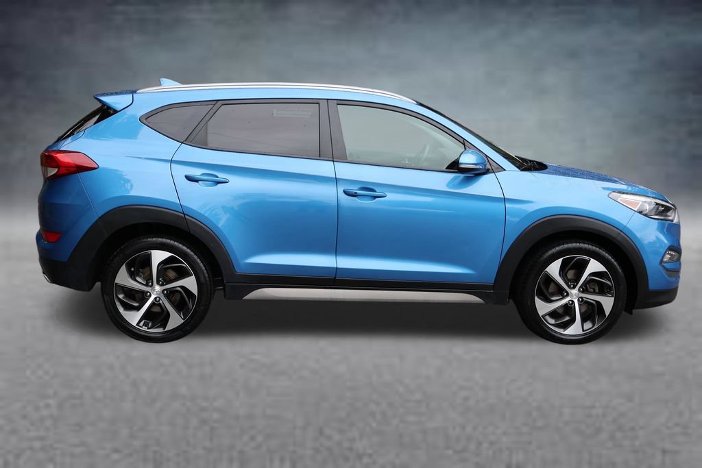 Used 2018 Hyundai Tucson Sport w/ Cargo Package FWD image 2