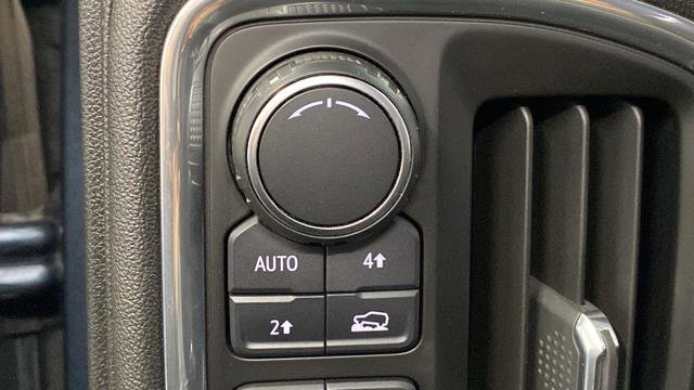 Used 2019 Chevrolet Silverado 1500 LTZ w/ LTZ Plus Package AWD/4WD image 34