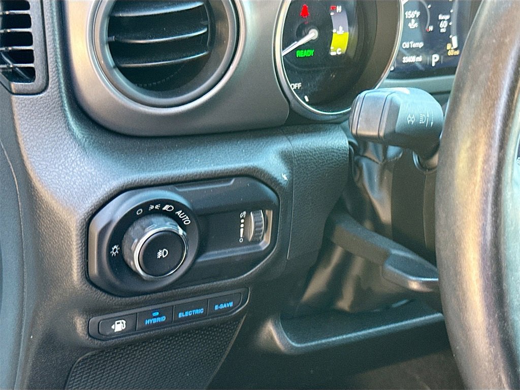 Used 2023 Jeep Wrangler Unlimited w/ Cold Weather Group image 11