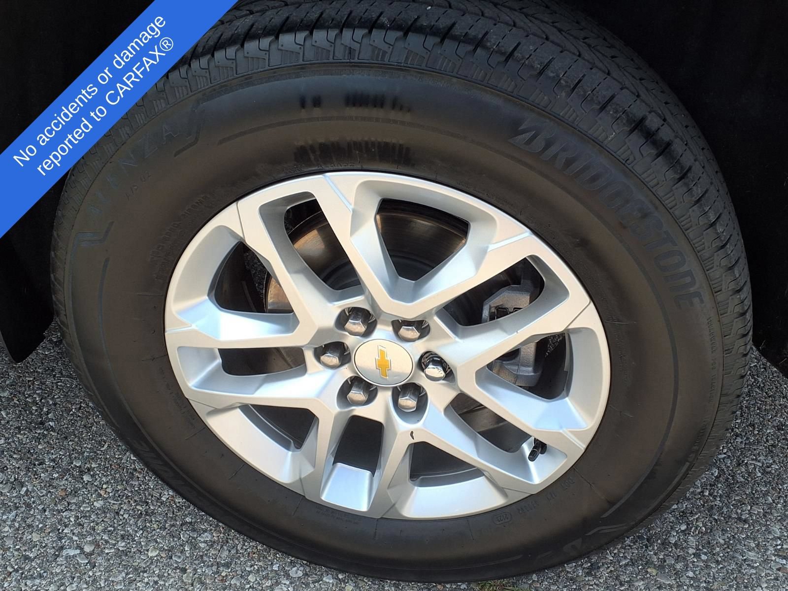 Used 2023 Chevrolet Traverse LS FWD image 9