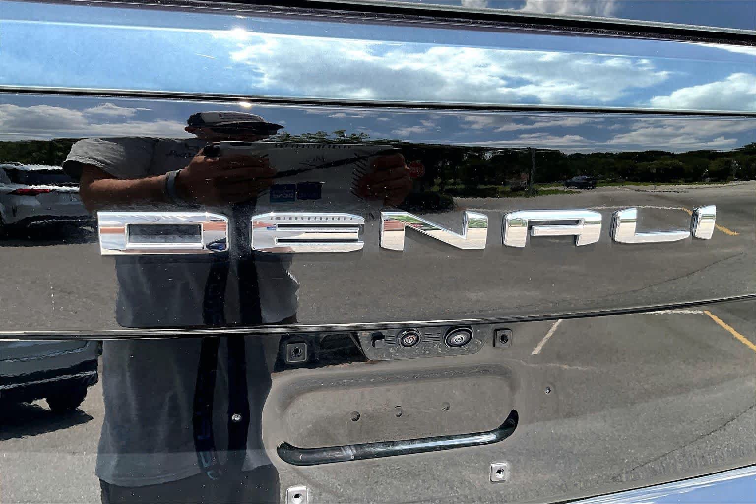 Used 2026 GMC Yukon XL Denali Ultimate AWD/4WD image 10