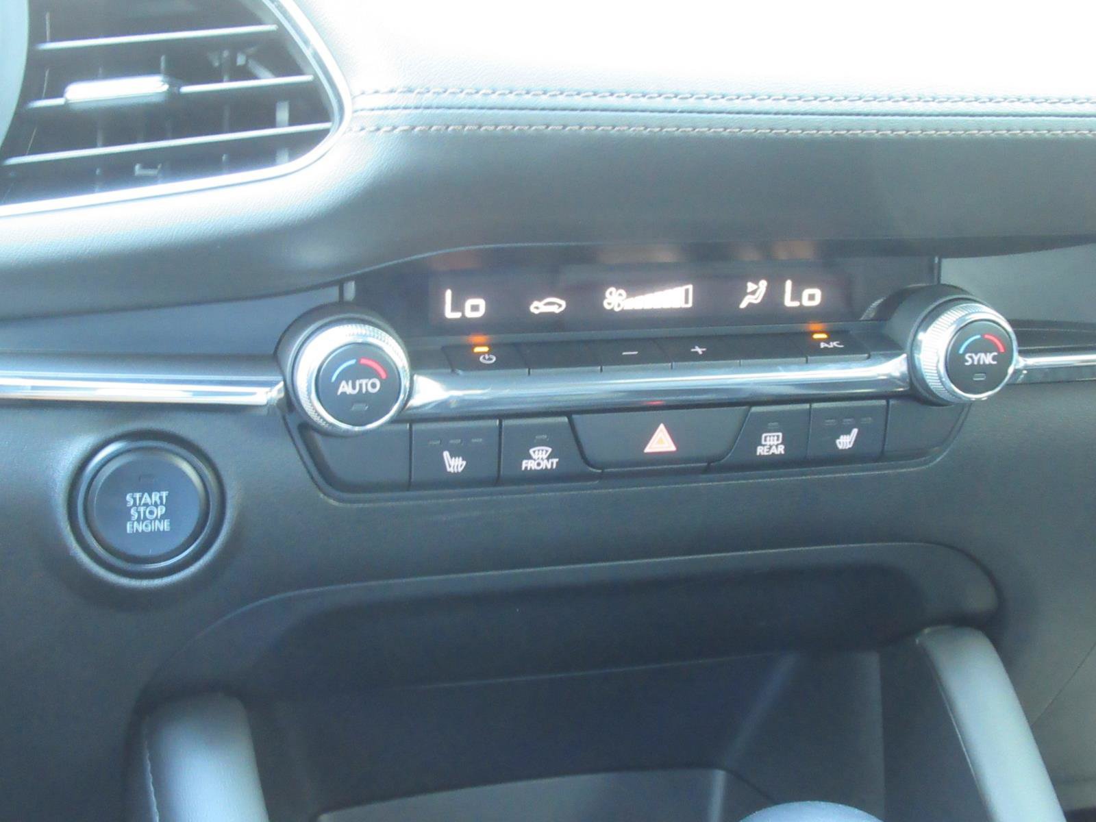 Used 2021 MAZDA MAZDA3 s FWD image 30