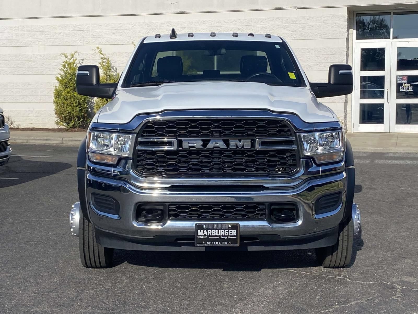 Used 2024 RAM 5500 Tradesman w/ Chrome Appearance Group RWD image 2