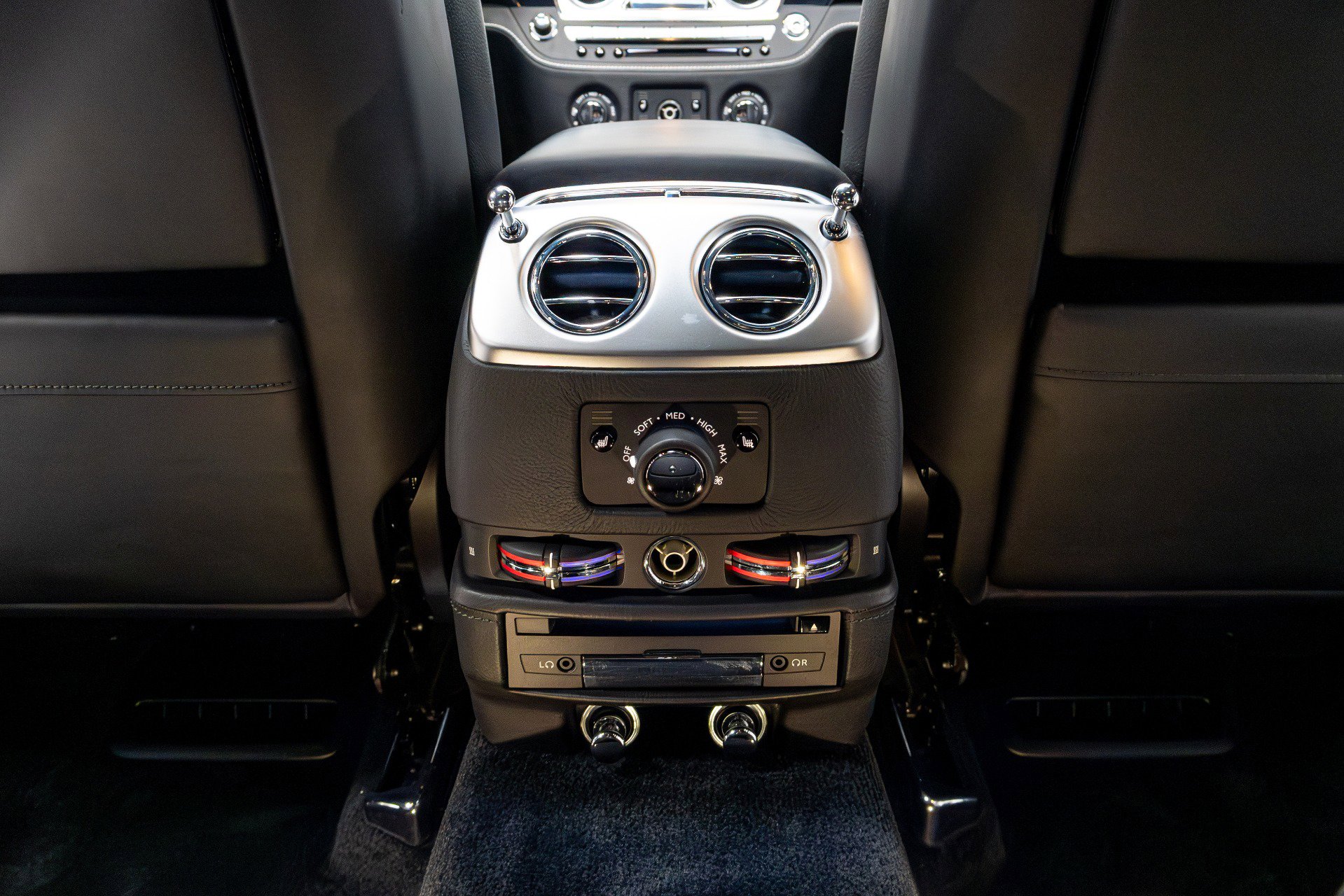 Used 2016 Rolls-Royce Ghost image 39