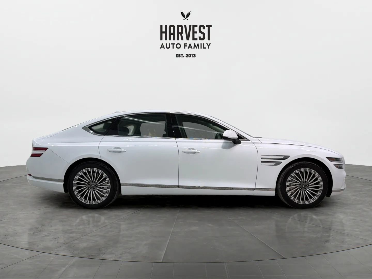 Used 2024 Genesis G80 image 8