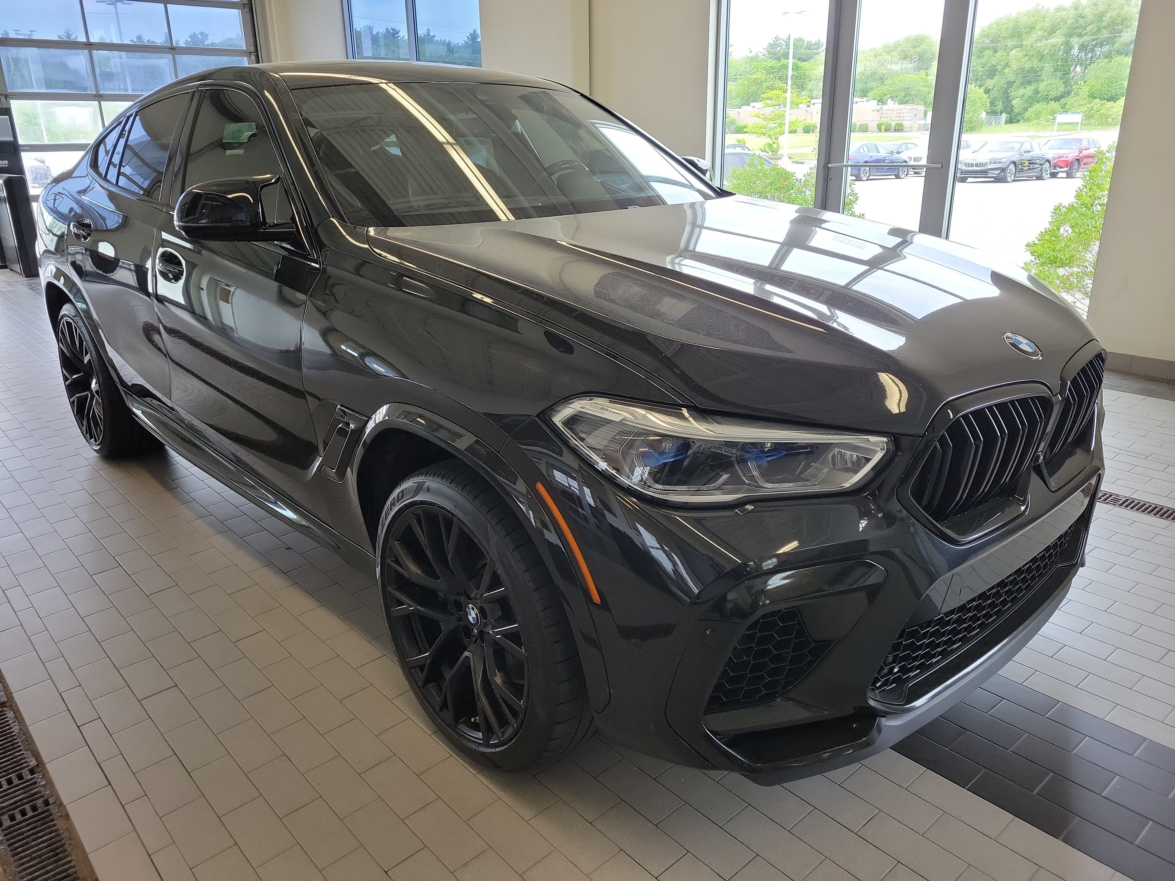 Used 2021 BMW X6 M w/ Competition Package AWD/4WD image 3
