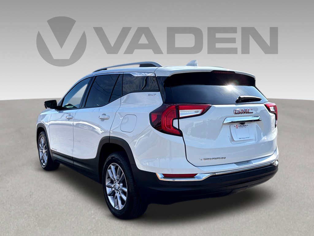 Used 2023 GMC Terrain SLT image 31