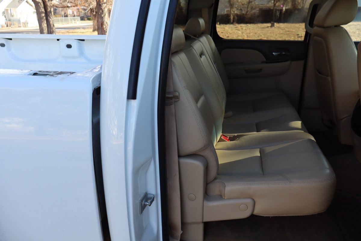 Used 2010 Chevrolet Silverado 2500 LTZ w/ Suspension Package, Off-Road image 21