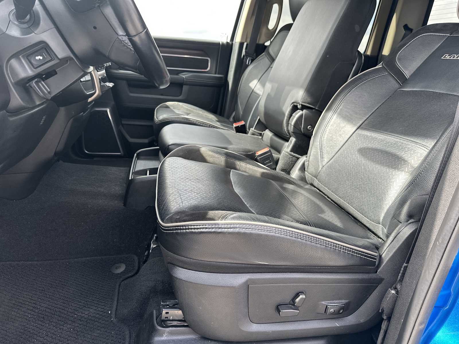 Used 2022 RAM 2500 Laramie image 11