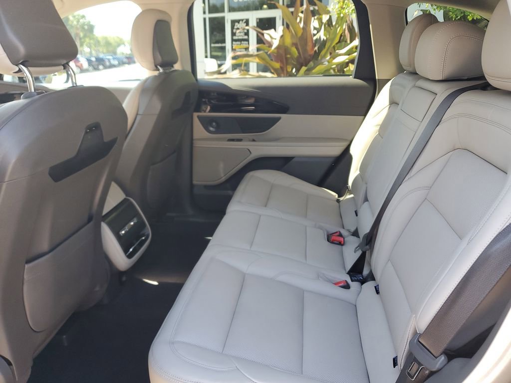 Used 2024 Lincoln Nautilus Premier w/ Equipment Group 102A image 14