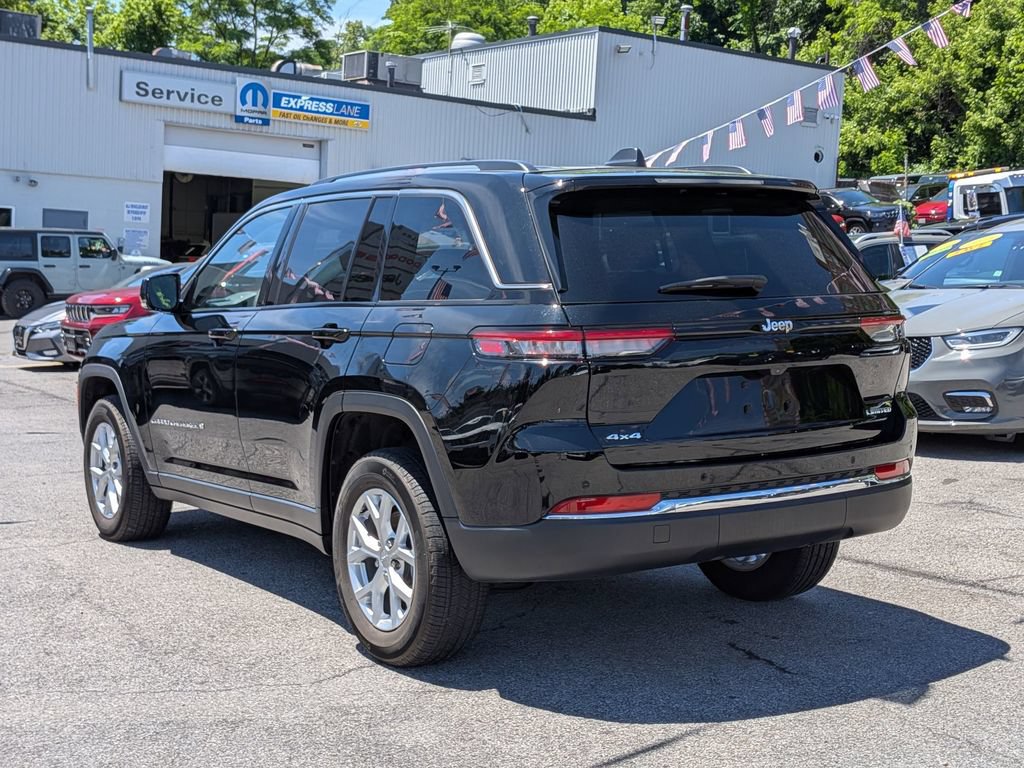 Used 2023 Jeep Grand Cherokee Limited AWD/4WD image 10