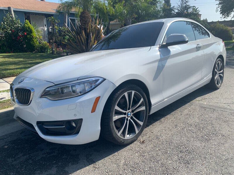 Used 2017 BMW 230i Coupe RWD image 2