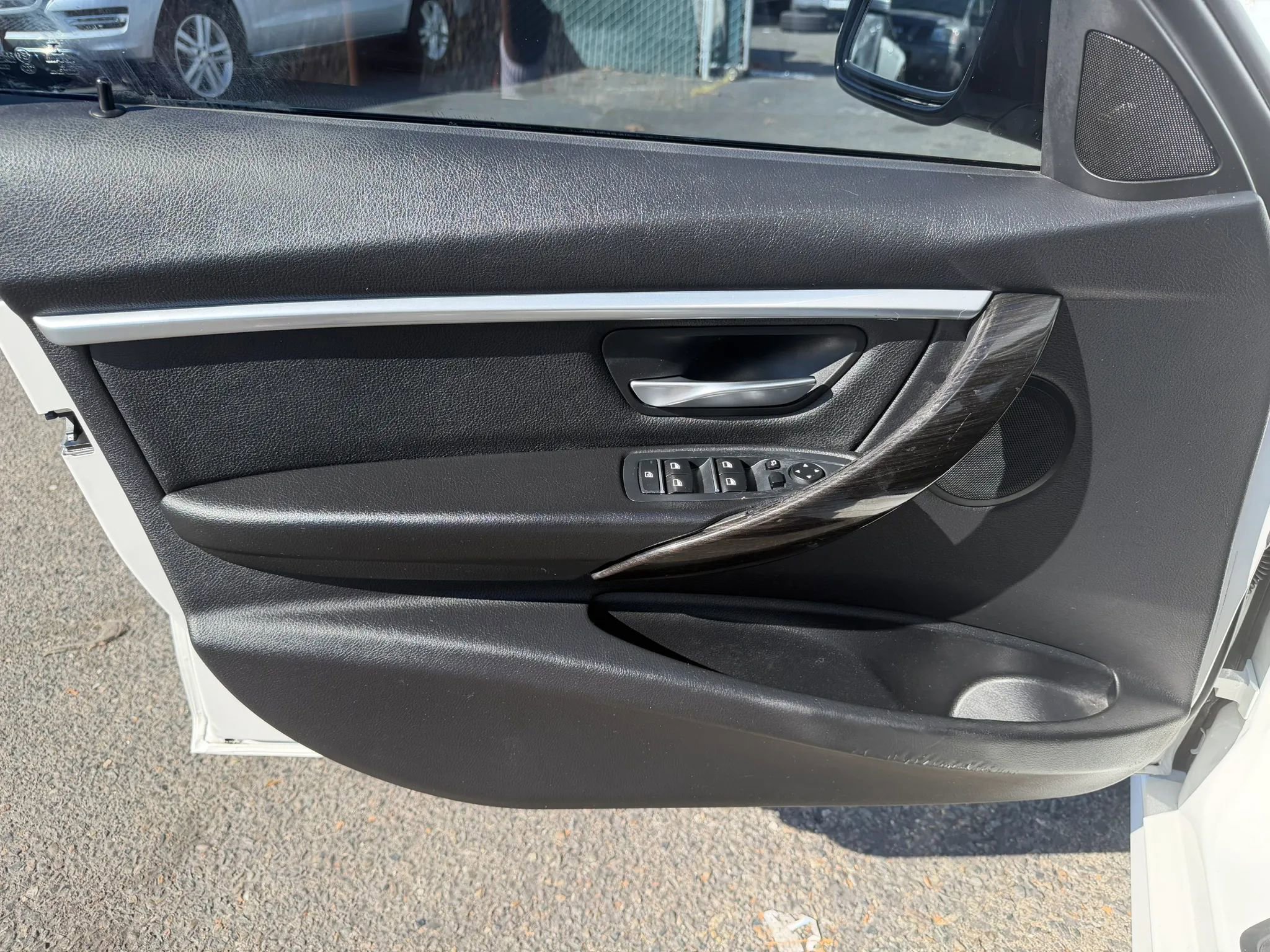 Used 2016 BMW 330e 330e Sedan 4D image 8