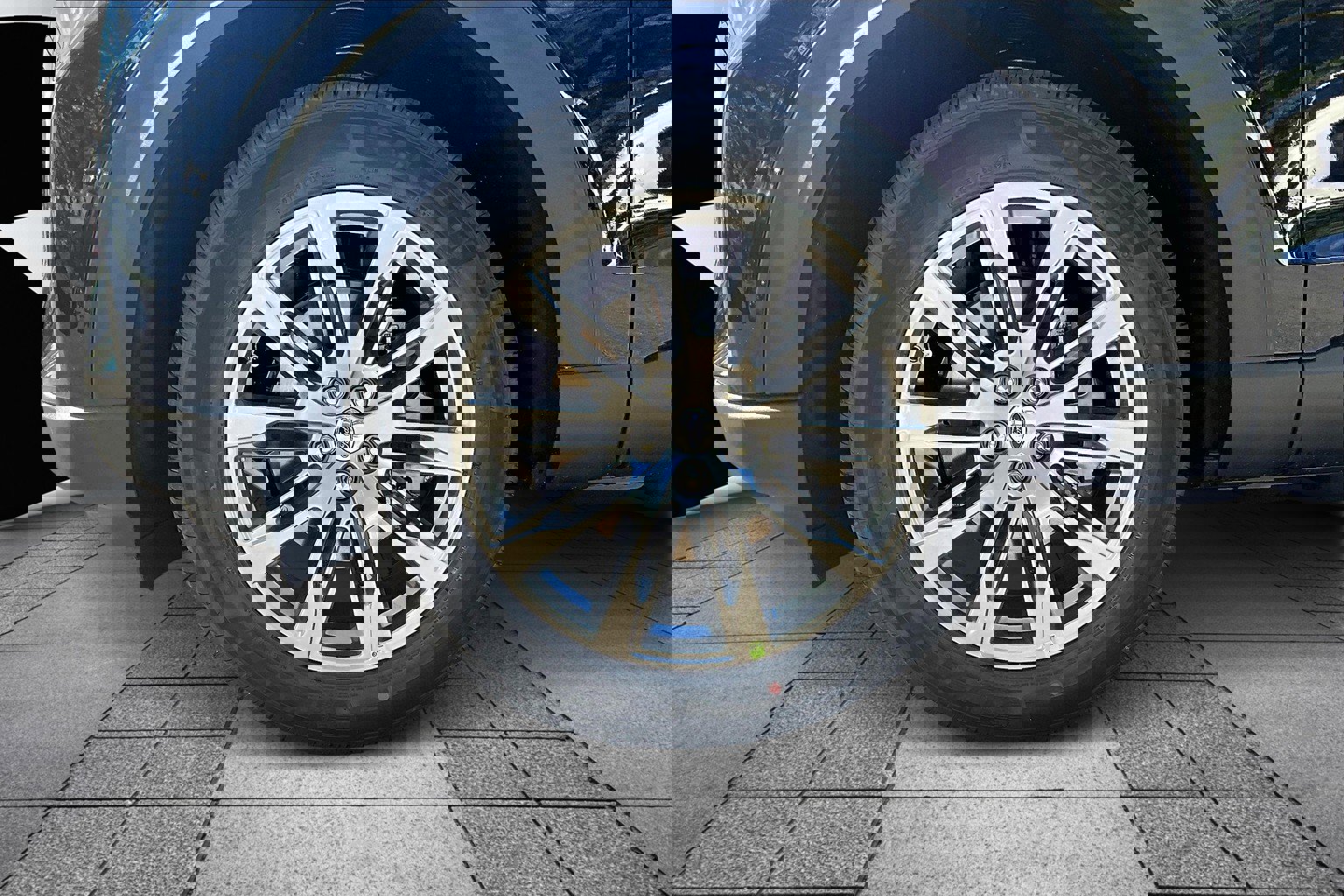 New 2025 Ford Explorer Active w/ Active Comfort Package image 12