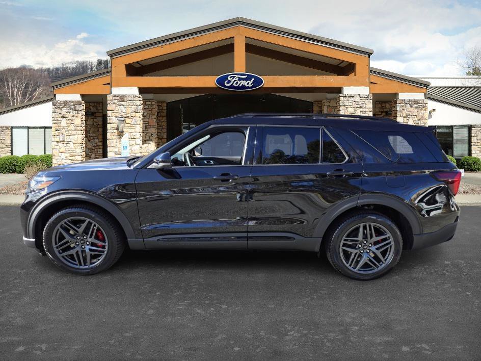 New 2026 Ford Explorer ST image 8