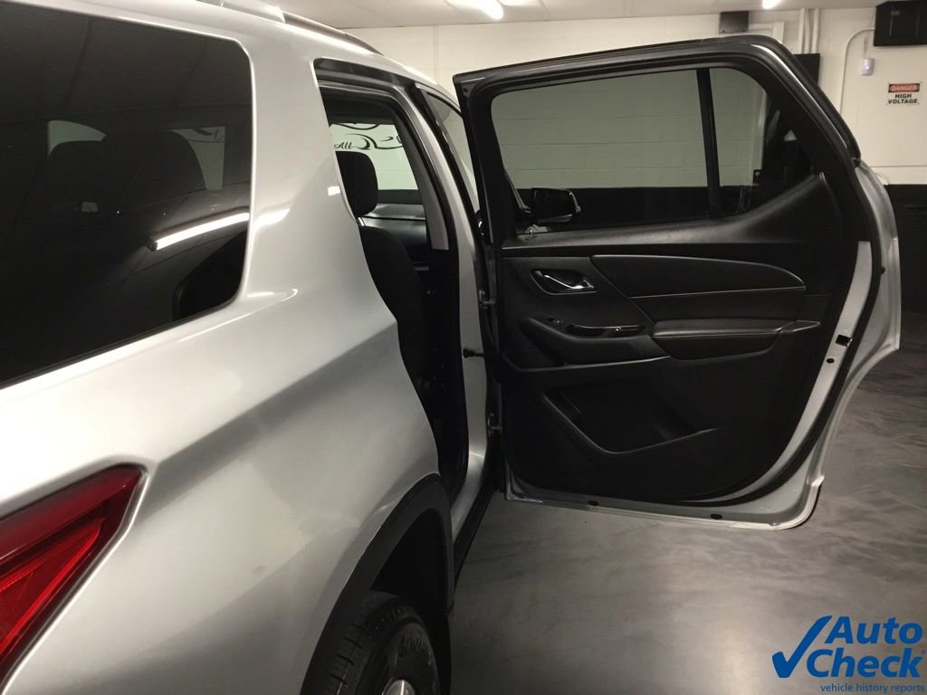 Used 2018 Chevrolet Traverse LT image 36