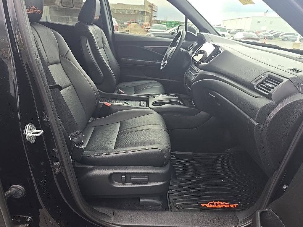 Used 2023 Honda Passport TrailSport image 29