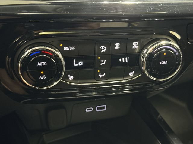 Certified 2024 Chevrolet Trax ACTIV w/ Sunroof Package FWD image 20
