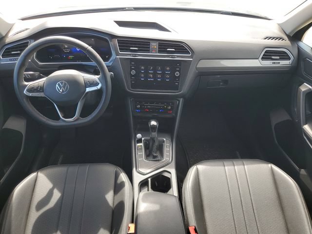 Used 2023 Volkswagen Tiguan SE FWD image 30