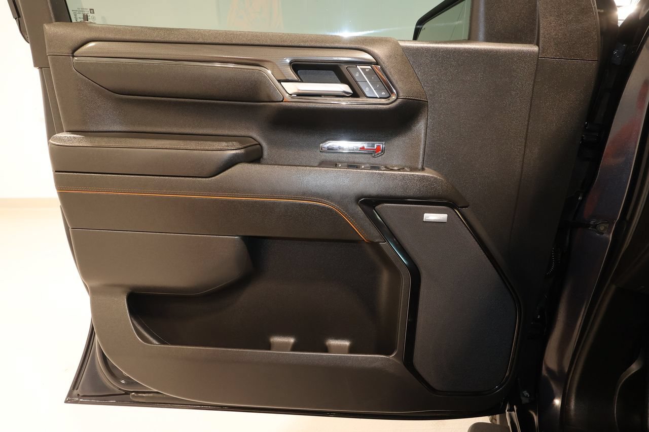 Used 2024 GMC Sierra 1500 AT4 w/ Technology Package AWD/4WD image 25