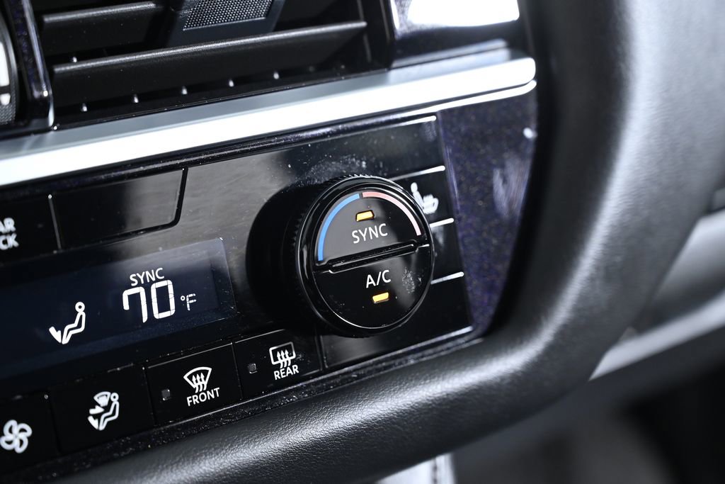 Used 2024 Nissan Pathfinder SV AWD/4WD image 19