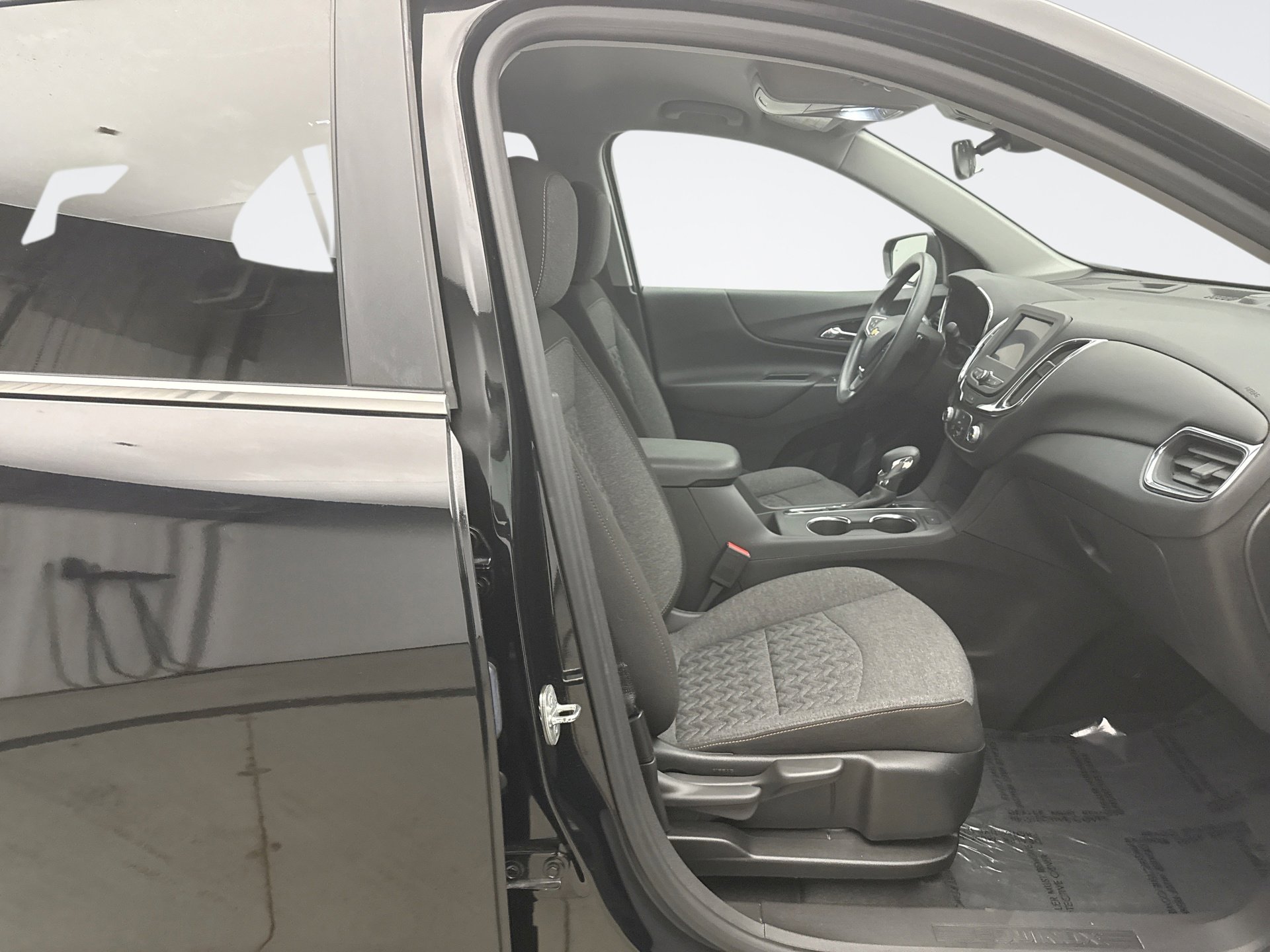 Used 2024 Chevrolet Equinox LT image 16